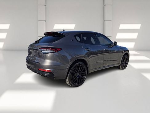 Used 2022 Maserati Levante Modena image 3