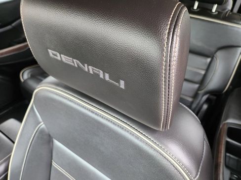 Used 2023 GMC Acadia Denali FWD image 6