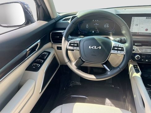 Certified 2025 Kia Telluride S FWD image 23