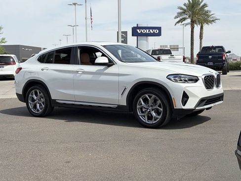 Used 2025 BMW X4 xDrive30i AWD/4WD image 4