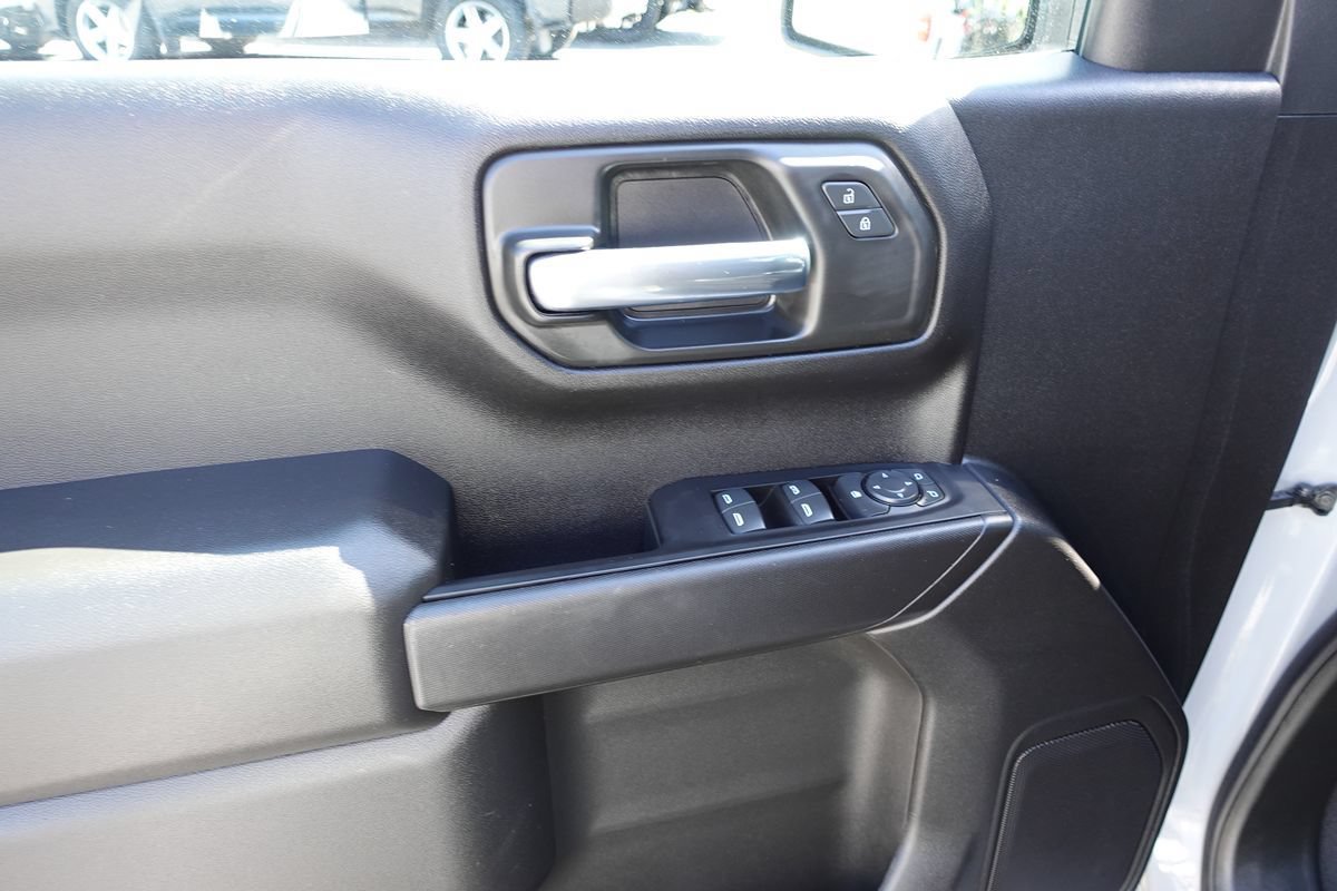 Used 2024 GMC Sierra 1500 Pro w/ Graphite Edition AWD/4WD image 15