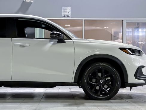 Used 2023 Honda HR-V Sport image 34