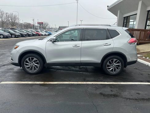 Used 2016 Nissan Rogue SL w/ SL Premium Package image 4