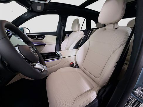 New 2026 Mercedes-Benz GLC 300 GLC 300 image 12