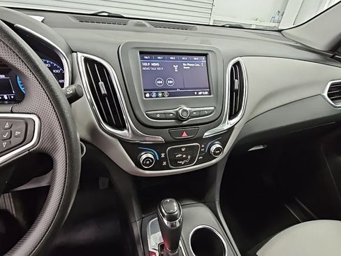 Used 2019 Chevrolet Equinox LS image 13