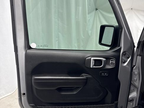 Used 2021 Jeep Wrangler Unlimited Rubicon w/ Uconnect 4C Nav & Sound Group AWD/4WD image 12
