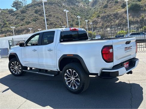 New 2026 GMC Canyon Denali image 3