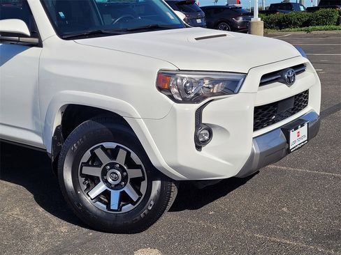Used 2021 Toyota 4Runner TRD Off-Road Premium image 3