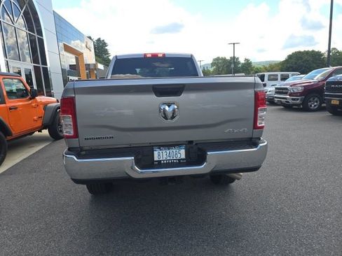 Used 2024 RAM 2500 Big Horn w/ Bed Utility Group image 5