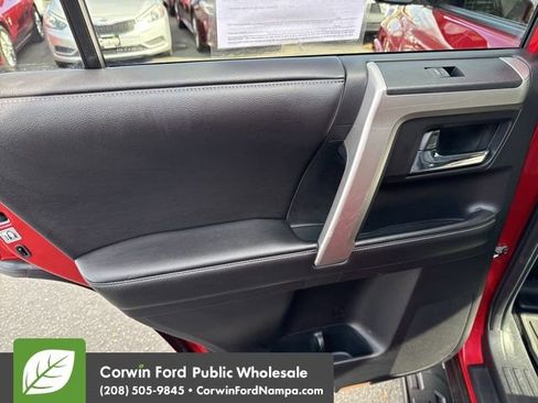 Used 2016 Toyota 4Runner SR5 Premium image 31