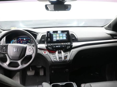 Used 2024 Honda Odyssey Sport image 14