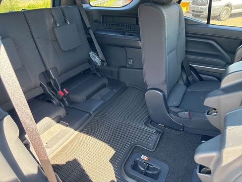 Used 2026 Toyota 4Runner SR5 AWD/4WD image 18
