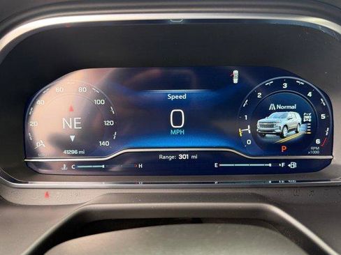 Used 2024 Chevrolet Tahoe High Country image 15