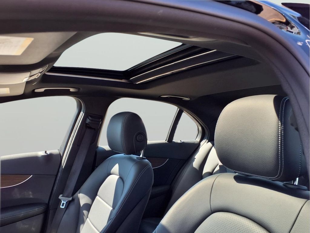 Used 2019 Mercedes-Benz C 300 4MATIC Sedan image 16