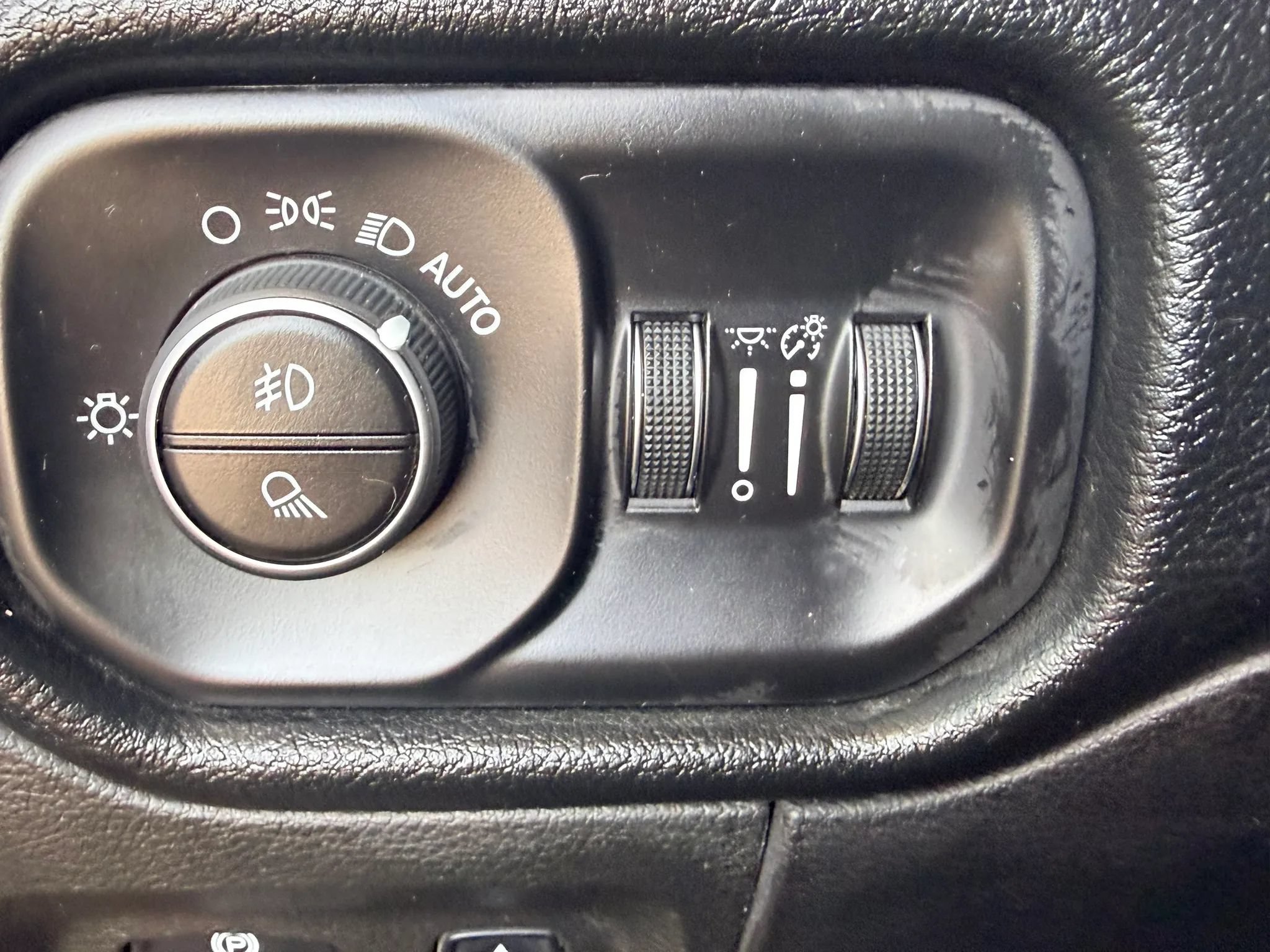 Used 2020 RAM 1500 Laramie w/ Sport Appearance Package RWD image 30