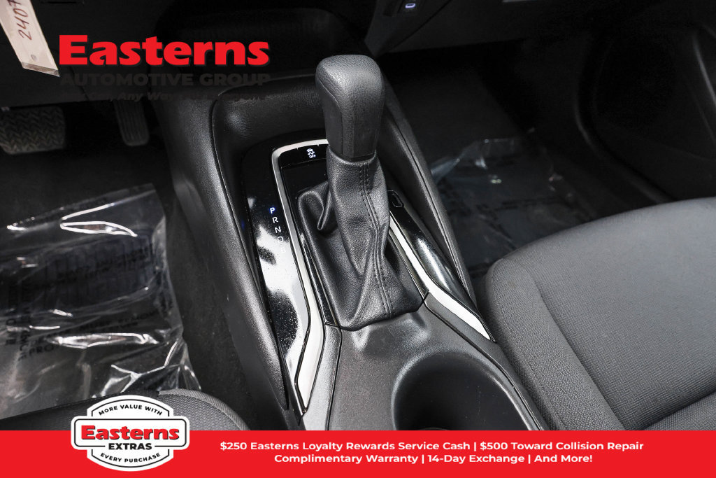 Used 2025 Toyota Corolla LE FWD image 13