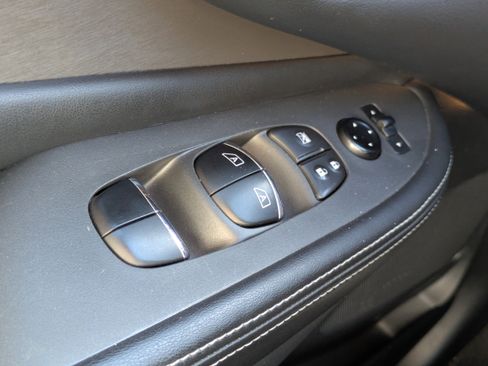 Used 2023 Nissan Murano SL w/ SL Moonroof Package image 16