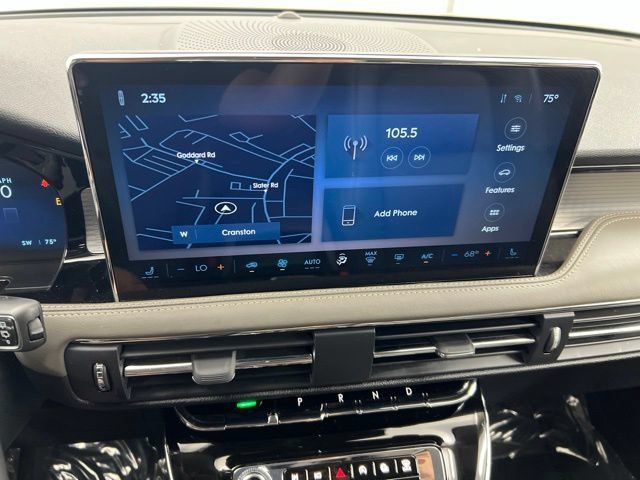 Certified 2025 Lincoln Corsair AWD image 18