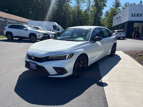 Used 2023 Honda Civic Sport image 3