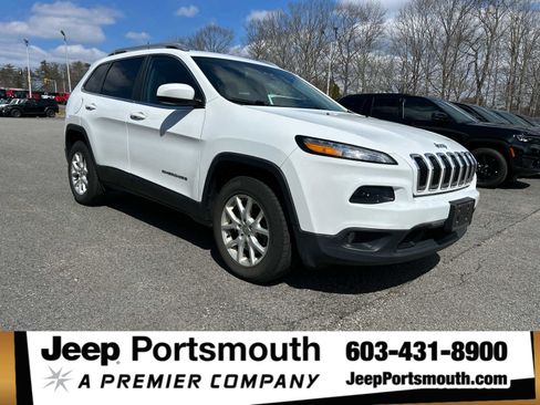 Used 2018 Jeep Cherokee Latitude Plus w/ Cold Weather Group image 1