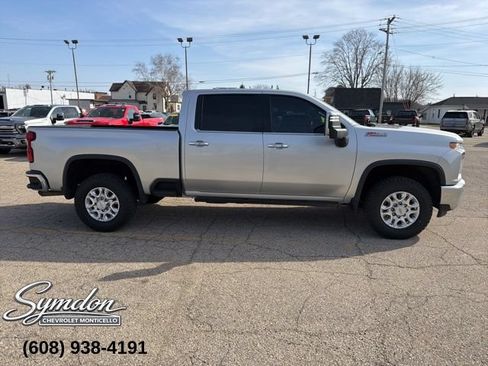 Used 2020 Chevrolet Silverado 2500 LTZ w/ LTZ Convenience Package AWD/4WD image 3