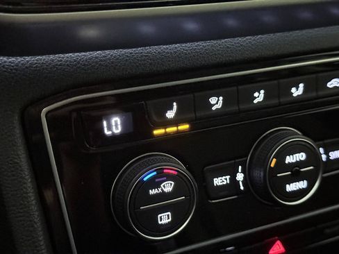 Used 2022 Volkswagen Atlas SEL AWD/4WD image 38
