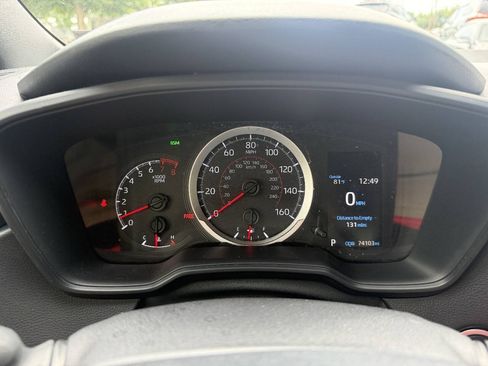 Used 2020 Toyota Corolla SE w/ SE Premium Package FWD image 10