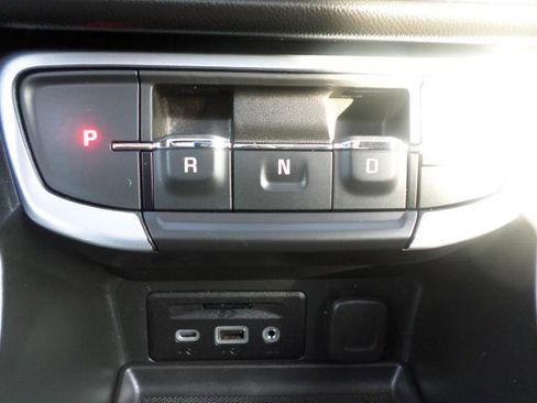 Used 2022 GMC Terrain SLT w/ Infotainment Package II image 15