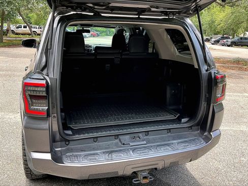 Used 2019 Toyota 4Runner SR5 Premium RWD image 36