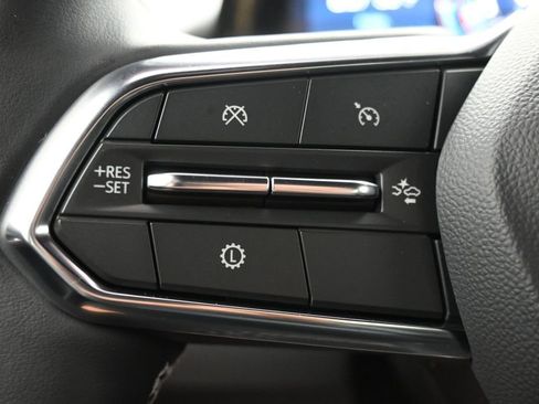 Used 2025 Chevrolet Traverse LT w/ LPO, Floor Liner Package AWD/4WD image 25
