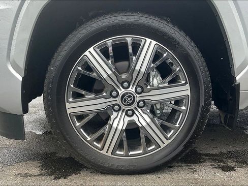 Used 2024 Toyota Sequoia Capstone image 31