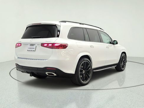New 2026 Mercedes-Benz GLS 580 4MATIC image 5