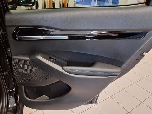 Used 2025 Kia Seltos EX w/ EX Sunroof Package image 12