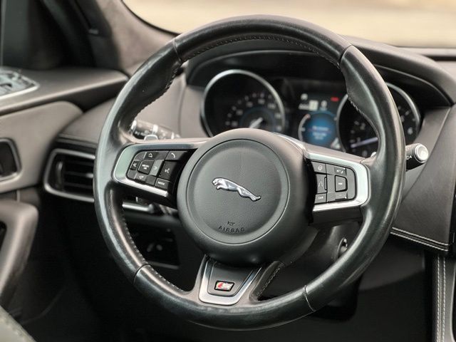 Used 2020 Jaguar F-PACE S AWD/4WD image 29