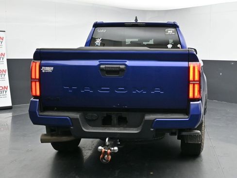 Used 2024 Toyota Tacoma TRD Off-Road image 8