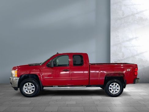 Used 2013 Chevrolet Silverado 2500 LT w/ Interior Plus Package image 3