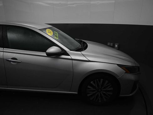 Used 2023 Nissan Altima 2.5 SV FWD image 20