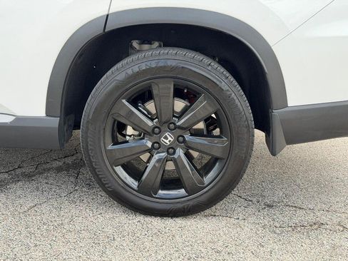 Used 2025 Honda Pilot Touring image 7