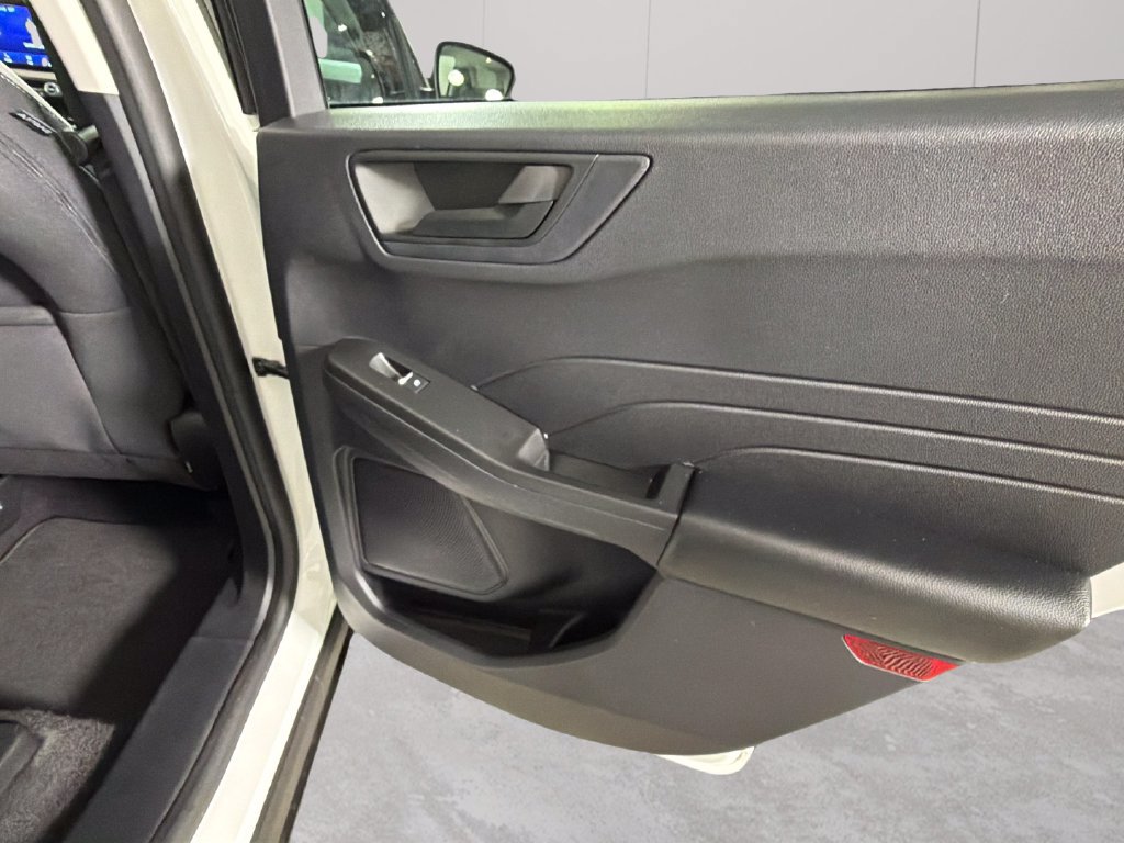 Used 2022 Ford Escape SE w/ SE Sport Appearance Package FWD image 33