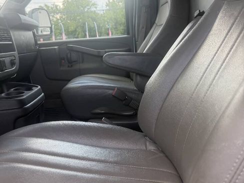 Used 2019 Chevrolet Express 2500 w/ Driver Convenience Package RWD image 3