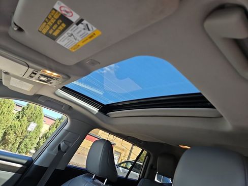 Used 2023 Toyota Highlander Limited FWD image 21