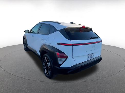 Used 2025 Hyundai Kona SEL image 11