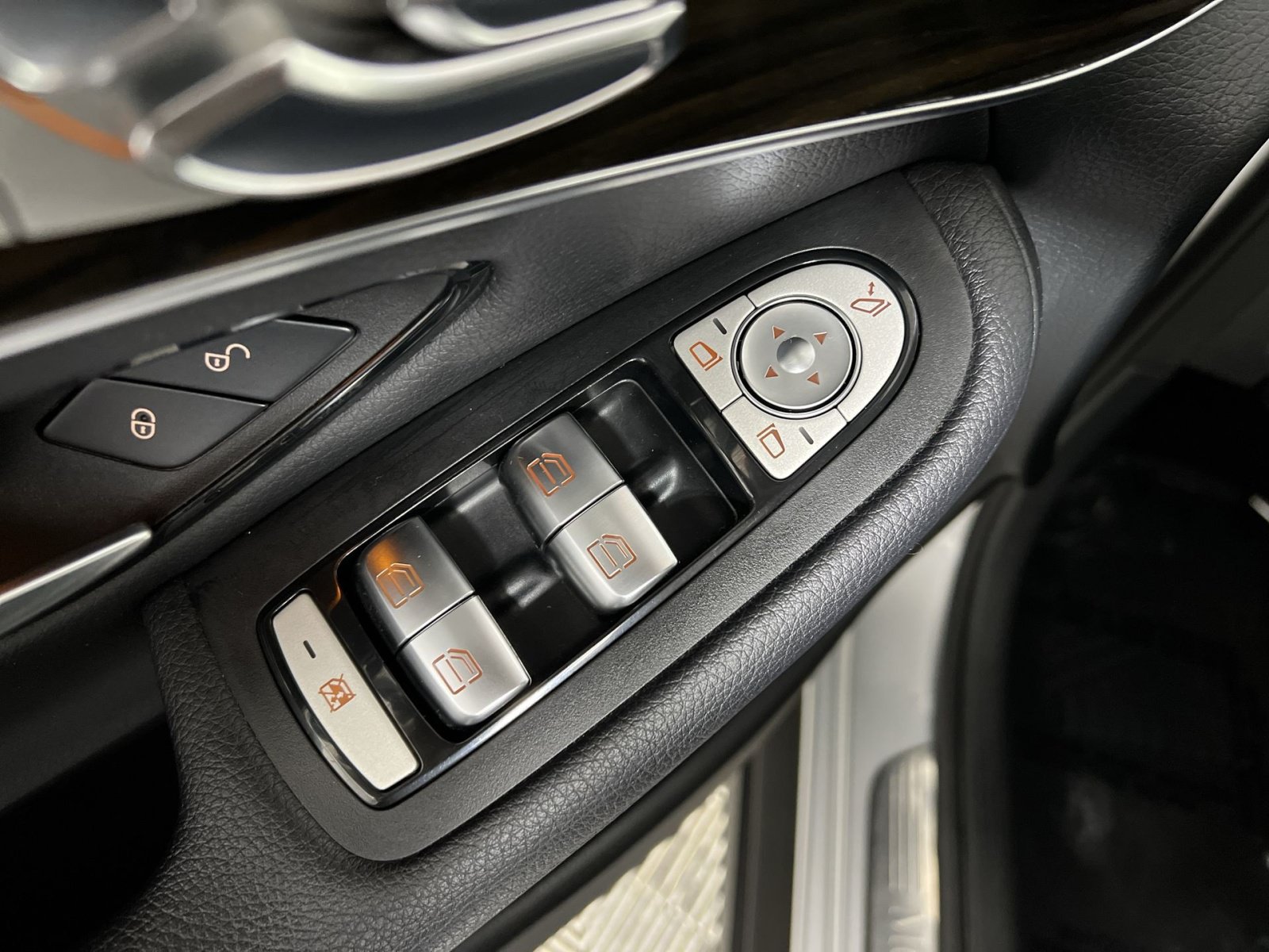 Used 2016 Mercedes-Benz GLC 300 4MATIC image 15