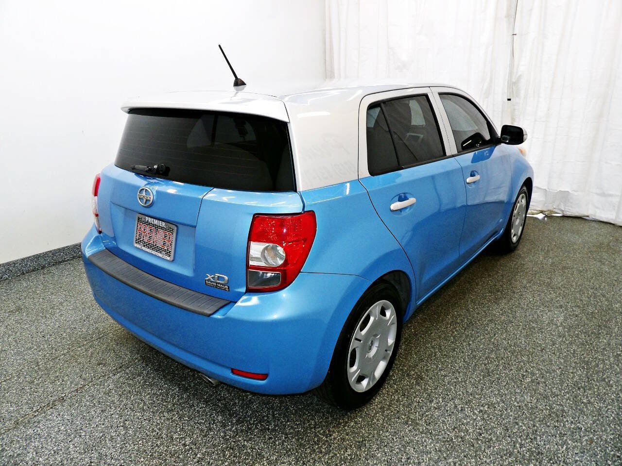 Used 2014 Scion xD FWD image 6