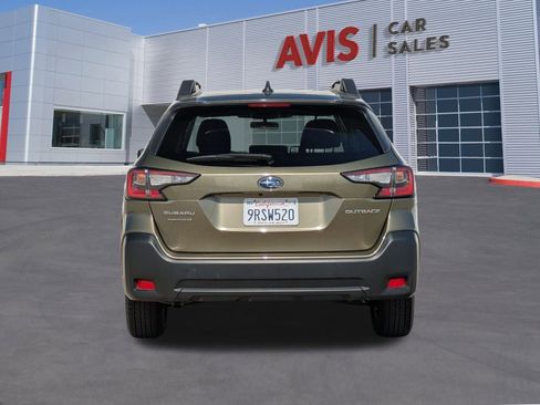 Used 2025 Subaru Outback Premium image 7
