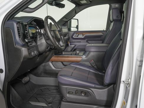 Used 2026 Chevrolet Silverado 3500 High Country w/ High Country Premium Package image 13