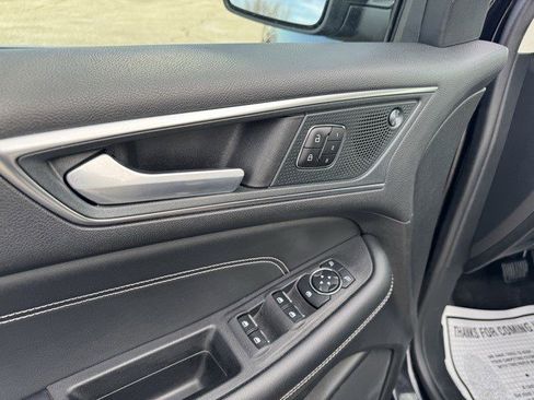 Used 2024 Ford Edge Titanium image 11