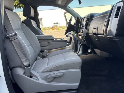 Used 2014 GMC Sierra 1500 SLE w/ Suspension Package, Off-Road image 19