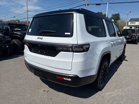 New 2026 Jeep Grand Wagoneer Summit AWD/4WD image 5