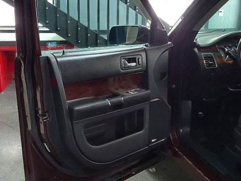 Used 2009 Ford Flex SEL image 14